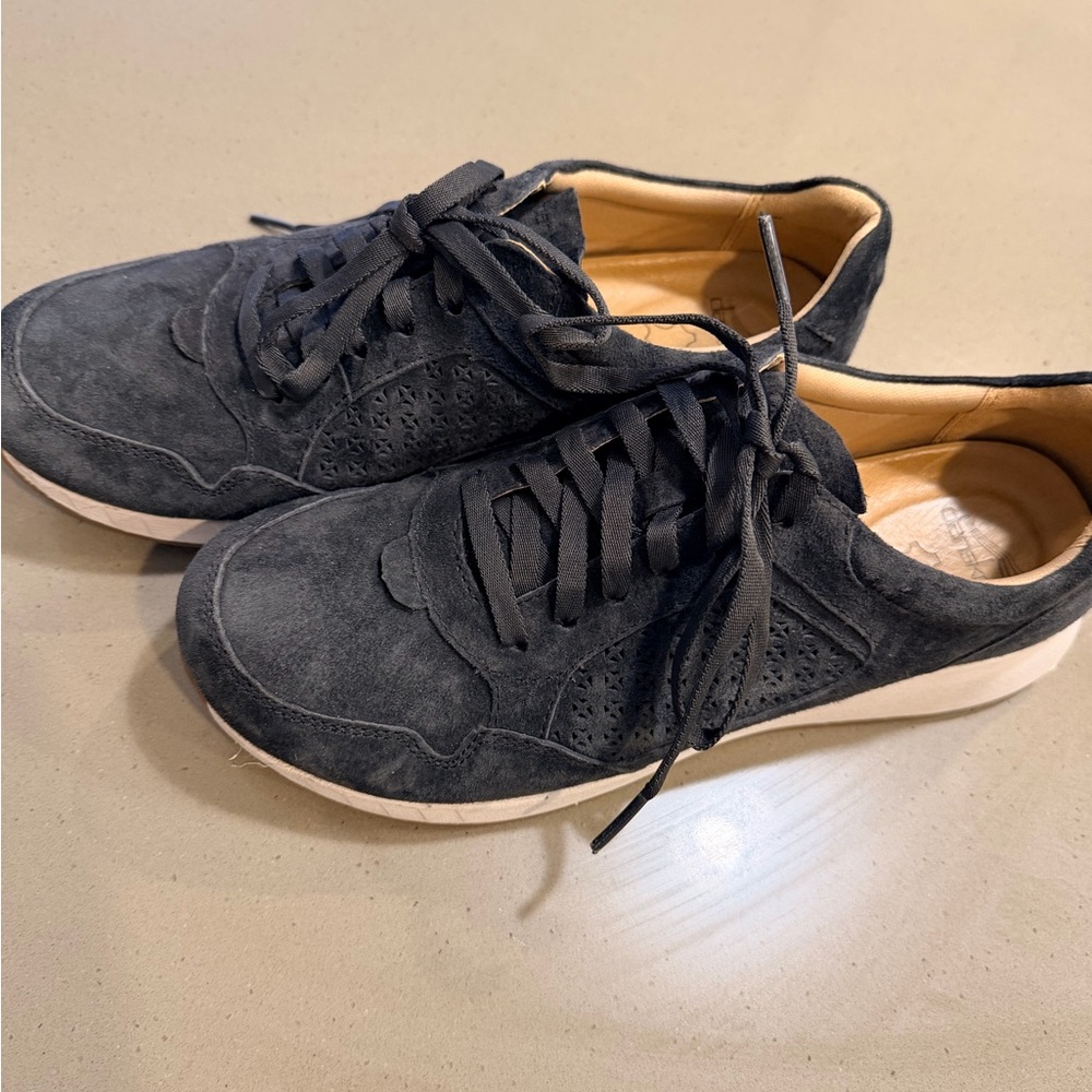 Women's Dansko Suede Sneakers Women's 40